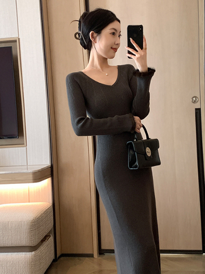 v neck fur sleeve long dress
