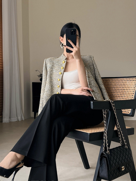 slim flare tuck pants