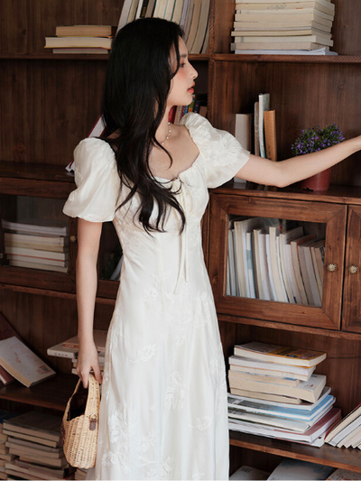 puff sleeve square neck ribbon dress