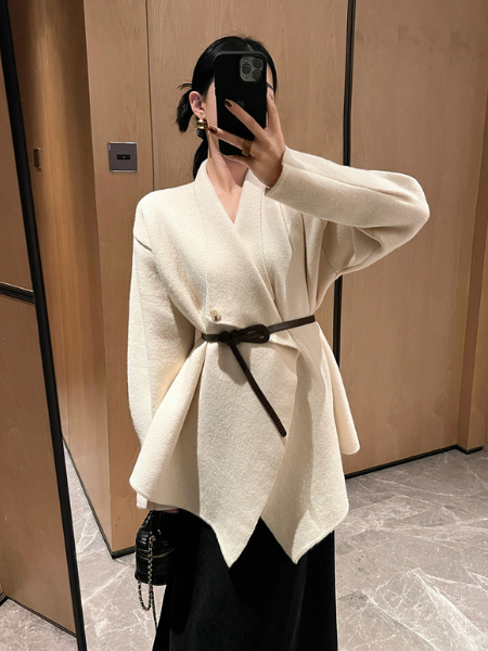 big color design knit short coat