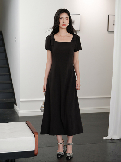 short sleeve shoulder ribbon black dress