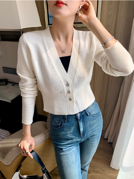 v neck white cardigan