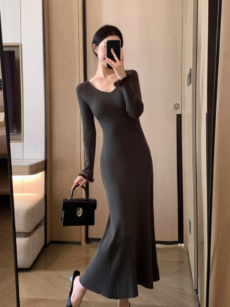 v neck fur sleeve long dress