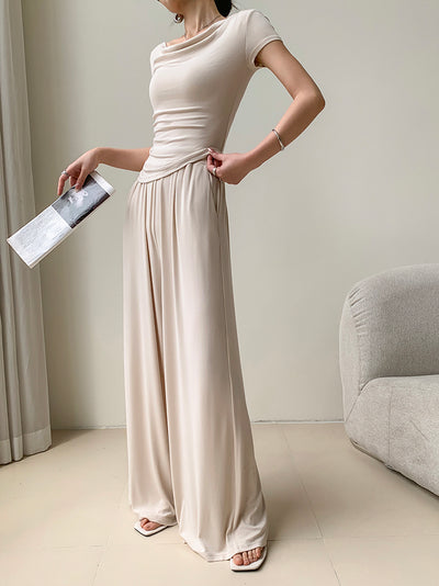 plain t shirt wide pants setup