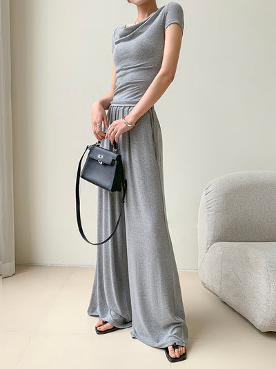 plain t shirt wide pants setup