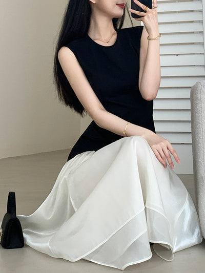 sleeveless chiffon docking dress