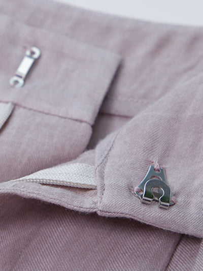 light purple sleeveless tops and wide pants set up