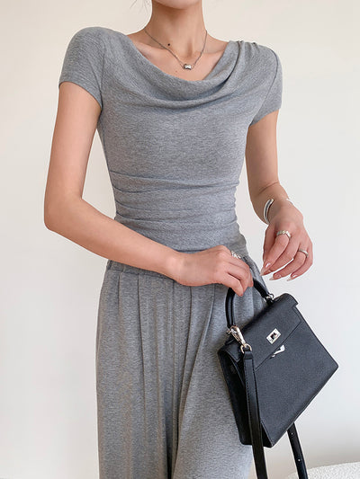 plain t shirt wide pants setup