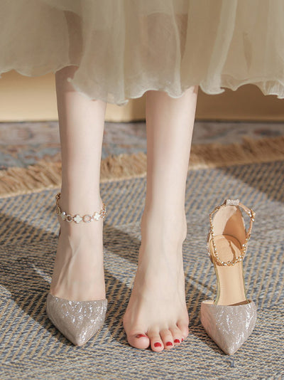 clover chain pointed toe heel