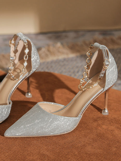 clover chain pointed toe heel