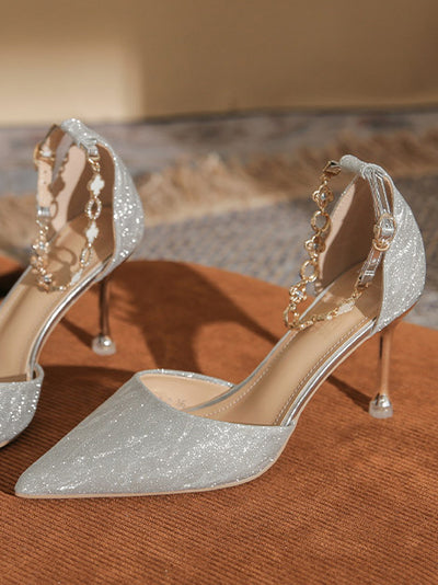 clover chain pointed toe heel