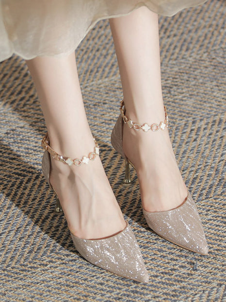 clover chain pointed toe heel