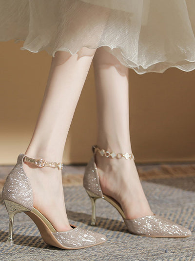 clover chain pointed toe heel