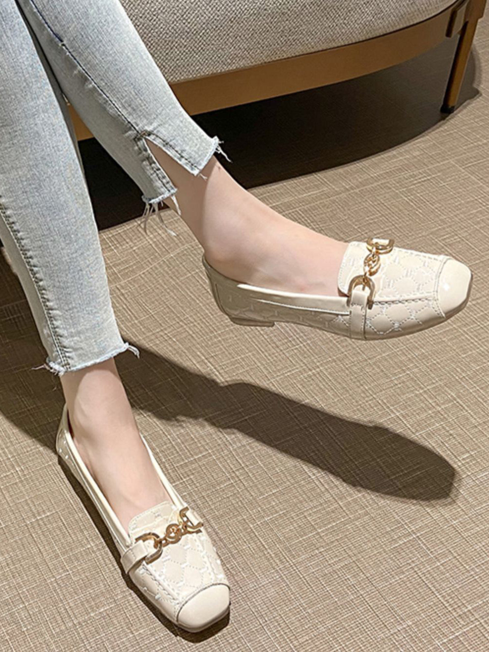 square toe quilting chain folding pumps