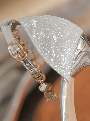 clover chain pointed toe heel